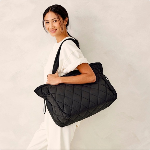 Vera Bradley Knollton Quilted Featherweight Tote Bag - Picture 4 of 7